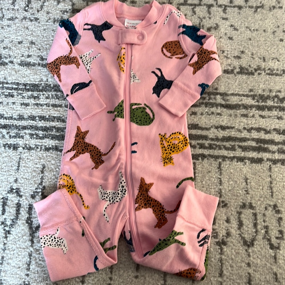 Hanna Andersson infant pajamas. In great condition.